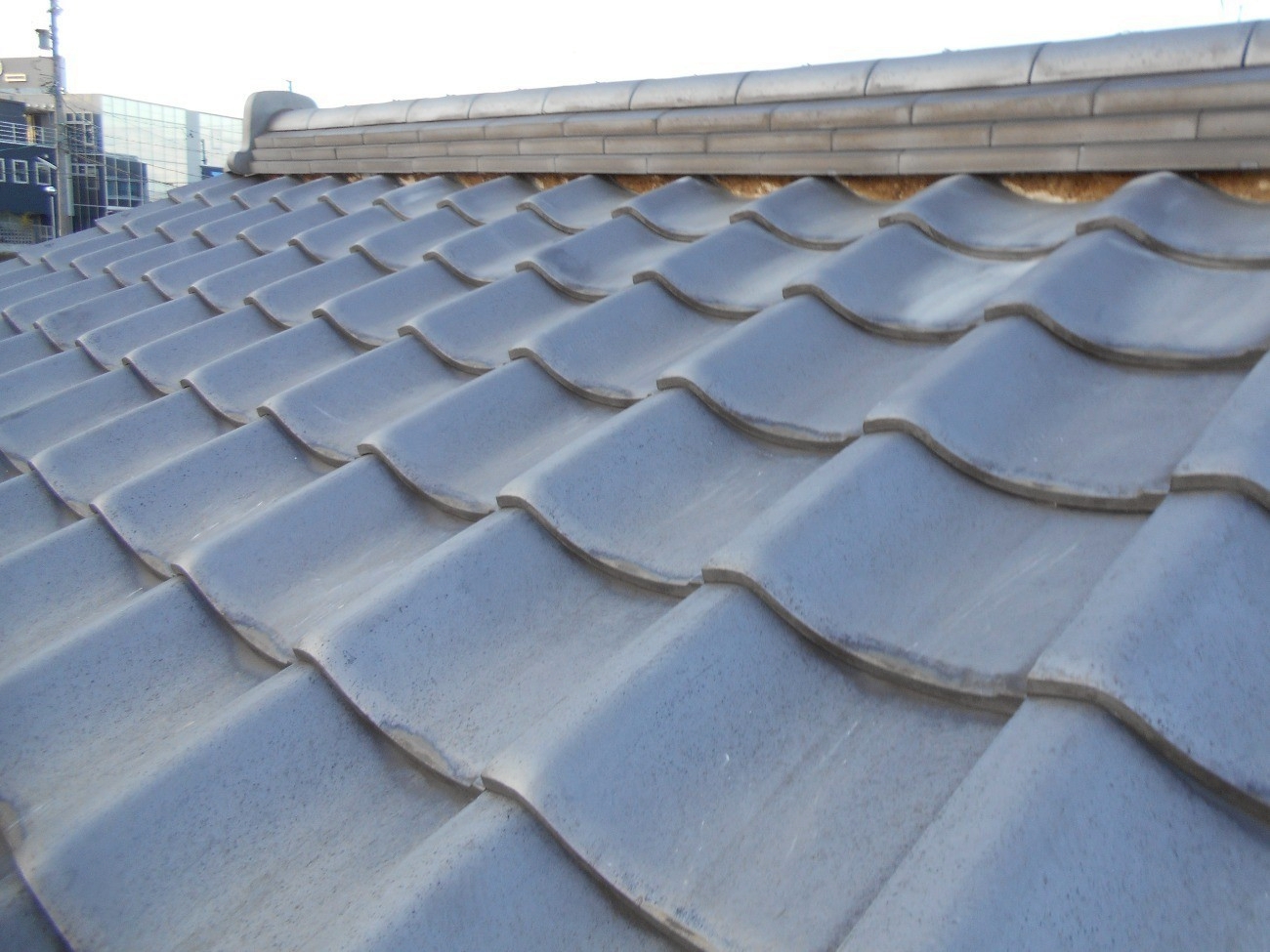 名古屋市天白区で「屋根の上から漆喰が落ちてきた」撤去したところに漆喰を詰める